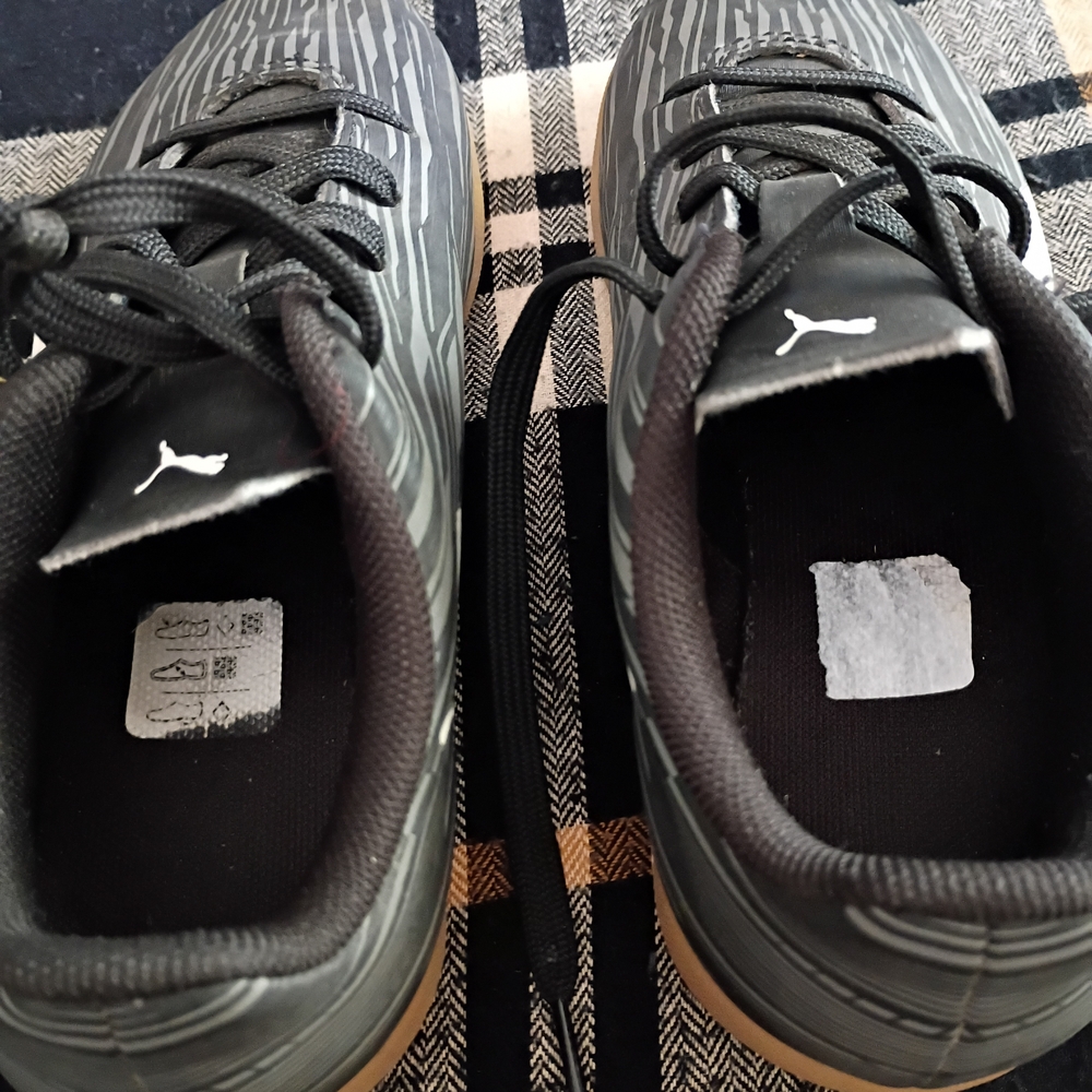 Kids Puma Gray and Black Indoor Soccer Shoes - Picture 8 of 9